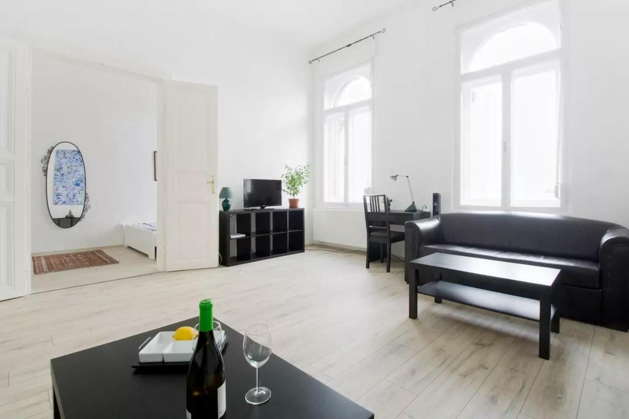 Apartment Andrassy Budapest Luaran gambar