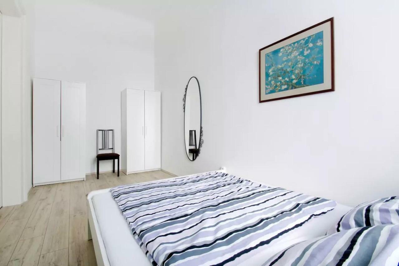 Apartment Andrassy Budapest Luaran gambar